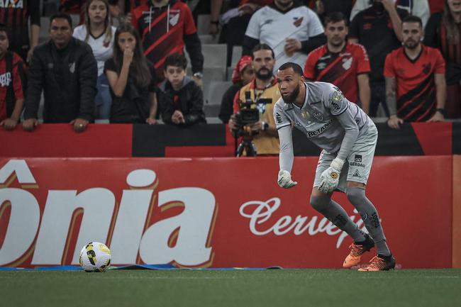 Neste domingo (17), o Atltico enfrentou, em Curitiba, o Athletico-PR pela 2 rodada da Srie A do Campeonato Brasileiro. A partida foi realizada na Arena da Baixada.