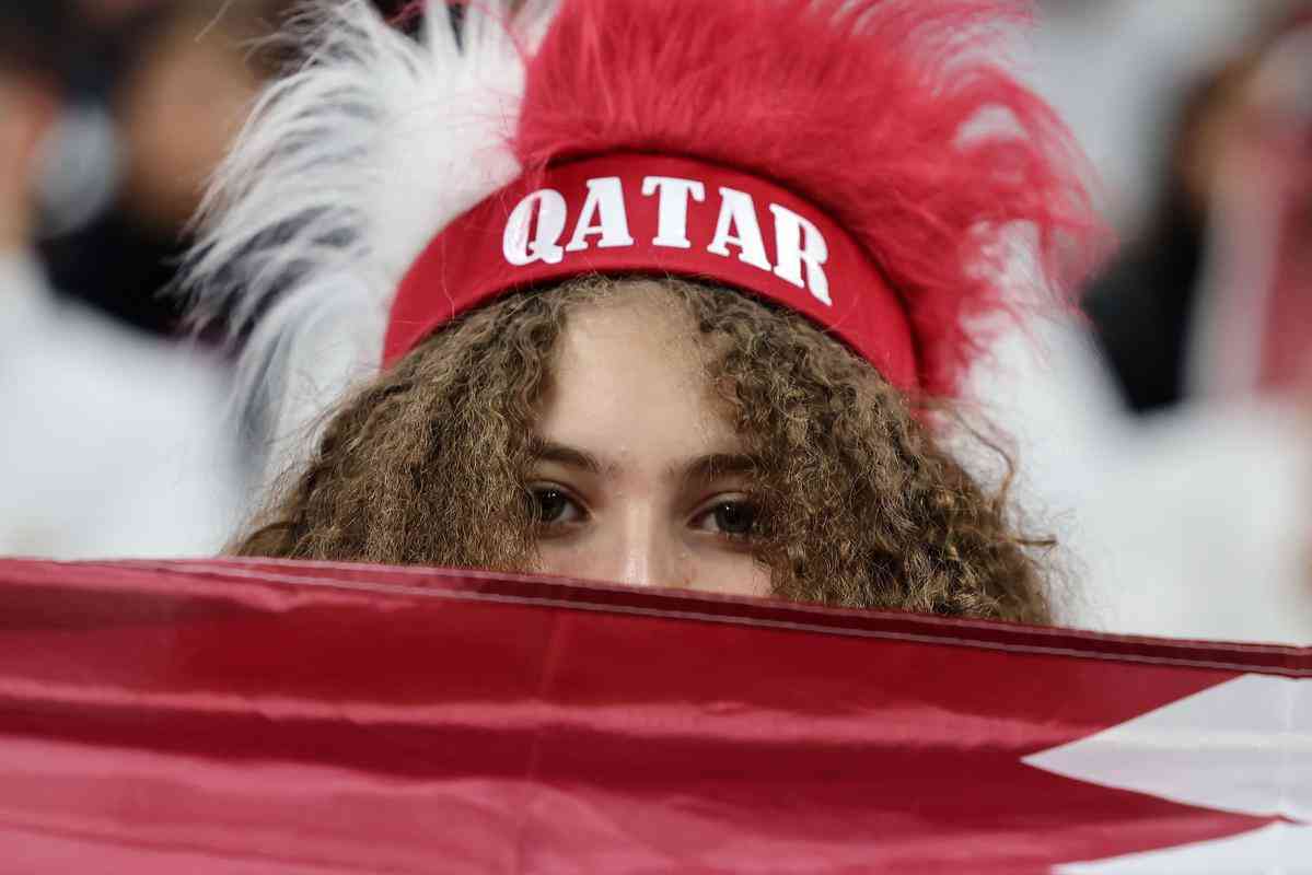 Torcedores do Catar no jogo de abertura da Copa do Mundo