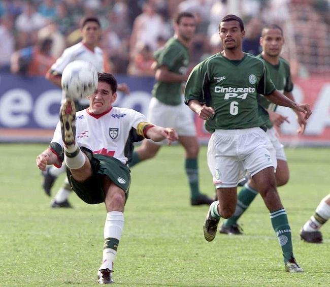 Rubens Cardoso - Jogou no Palmeiras em 2002. Foi para o Atltico em 2004 e ficou at 2005.