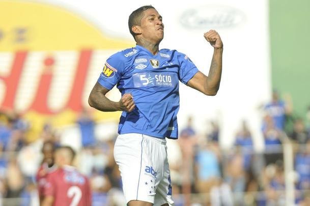 No segundo tempo, Raniel ampliou para o Cruzeiro: 3 a 1