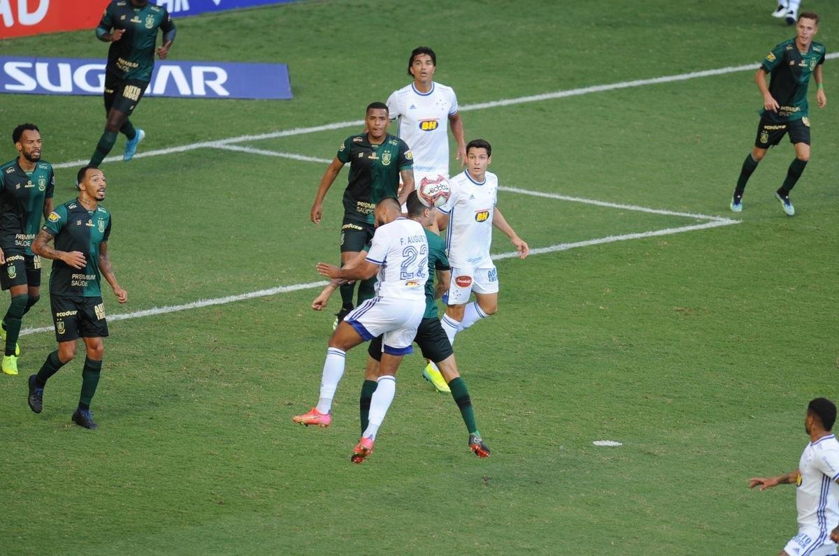 Amrica e Cruzeiro se enfrentaram pelo Campeonato Mineiro