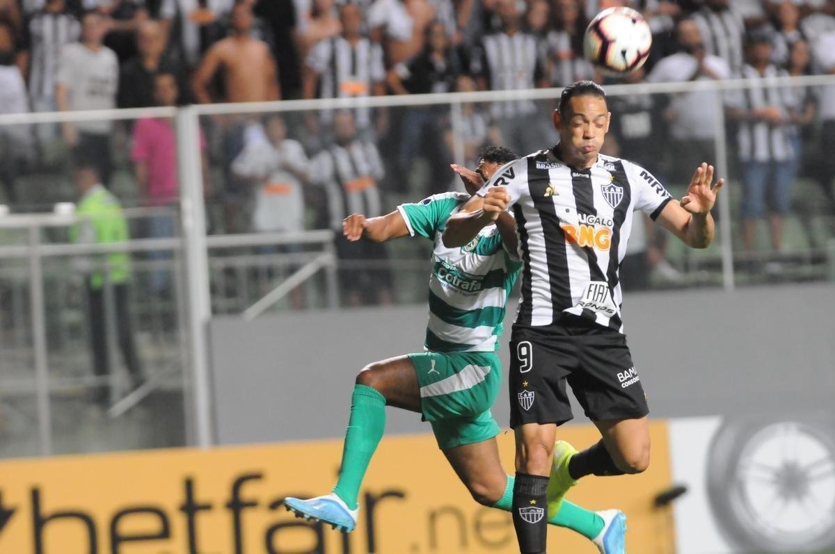 Fotos do primeiro tempo do jogo entre Atltico e La Equidad, no Independncia, pela Copa Sul-Americana
