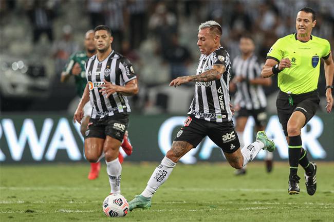 Hulk e Vargas têm missão de ajudar o Galo a voltar a vencer