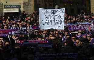 Imagens do funeral de Davide Astori em Florena. Multido de torcedores da Fiorentina prestaram homenagem ao ex-capito