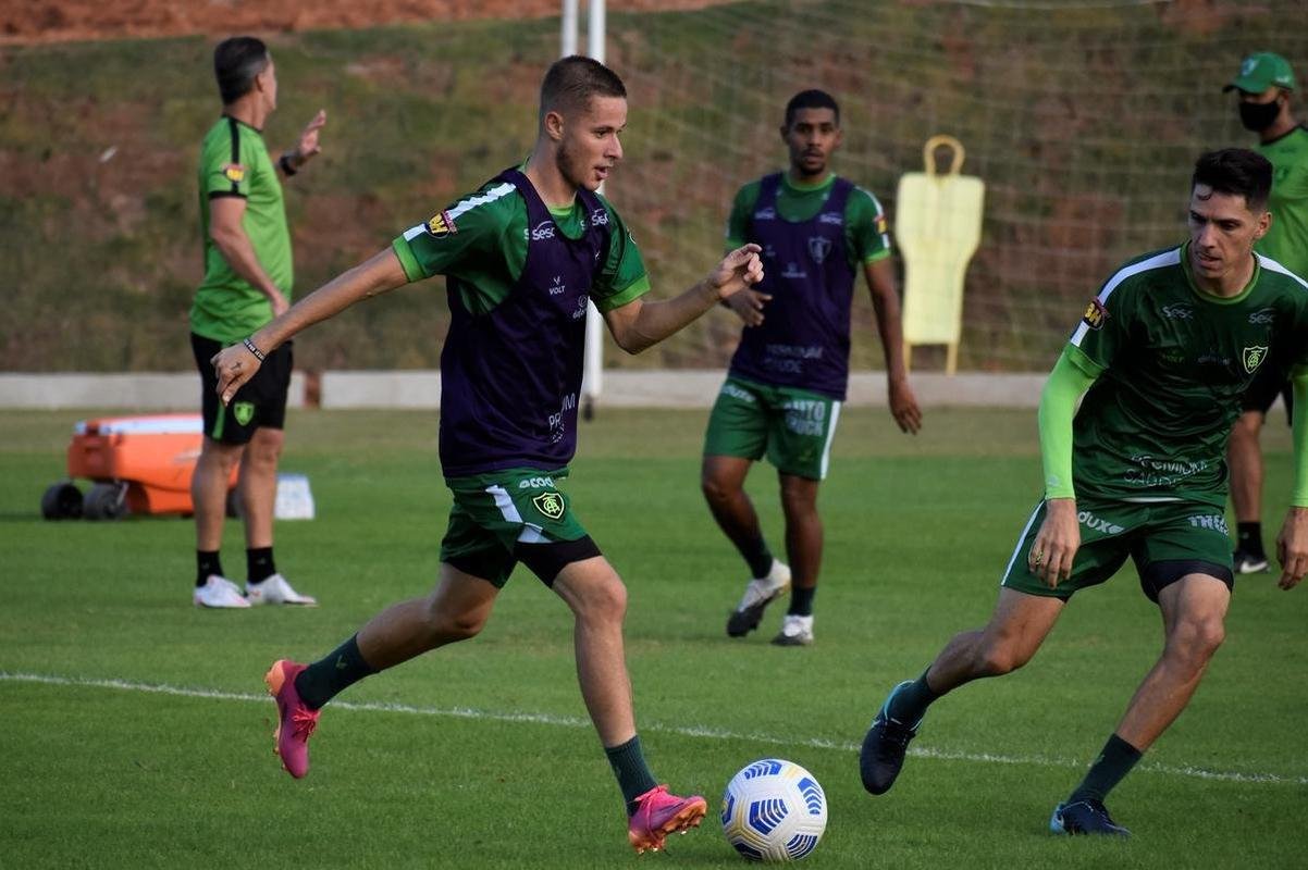Treinamentos do Coelho para enfrentar o Internacional pela Srie A