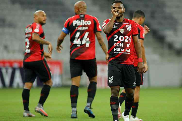 Athletico-PR Goleia E Mantém Vasco Na Zona De Rebaixamento Do ...