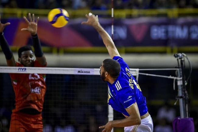 Fotos da final do Mundial de Vlei Masculino, entre Cruzeiro e Civitanova-ITA, no Ginsio Divino Braga, em Betim