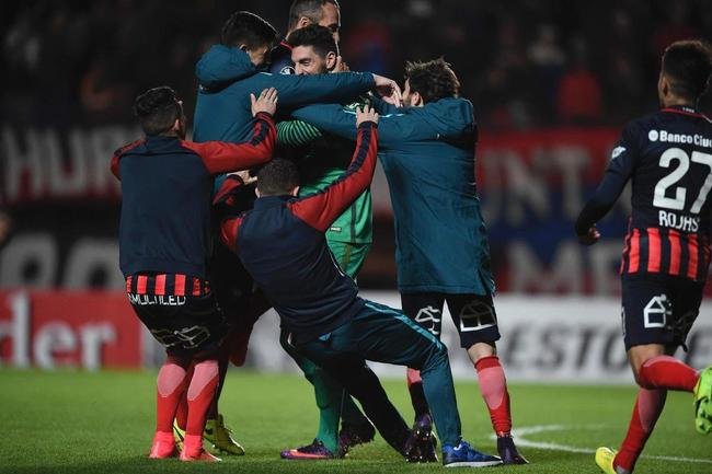 Oitavas de final de 2017 - San Lorenzo, da Argentina, venceu o Emelec, do Equador, por 1 a 0 fora de casa no primeiro jogo. Na segunda partida, perdeu em casa por 1 a 0, mas se classificou nos pnaltis.