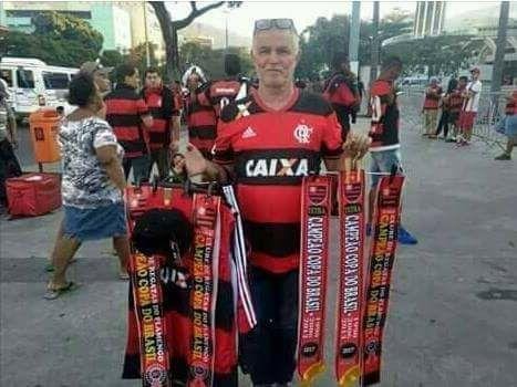 Cruzeirenses pegam no pé de flamenguistas e atleticanos após penta da Copa do Brasil
