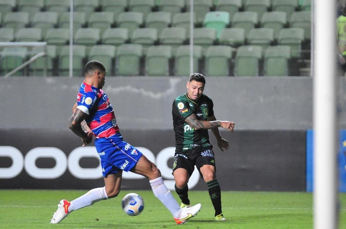 Fotos da vitria do Amrica sobre o Fortaleza, por 2 a 1, no Independncia, pela 29 rodada da Srie A do Campeonato Brasileiro