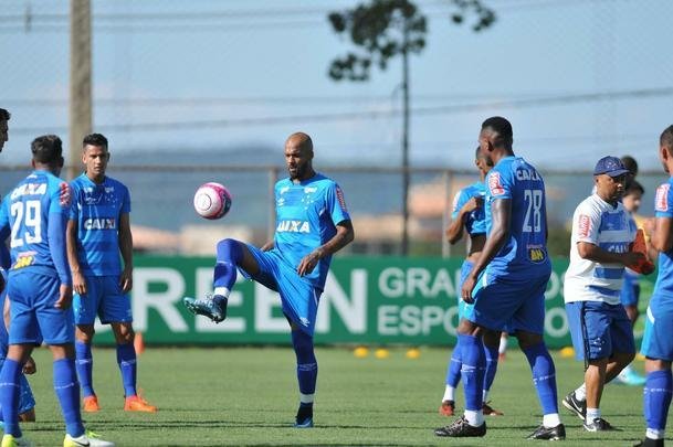 Volante Bruno Silva, um dos seis reforos j anunciados (Alexandre Guzanshe/EM D.A Press)