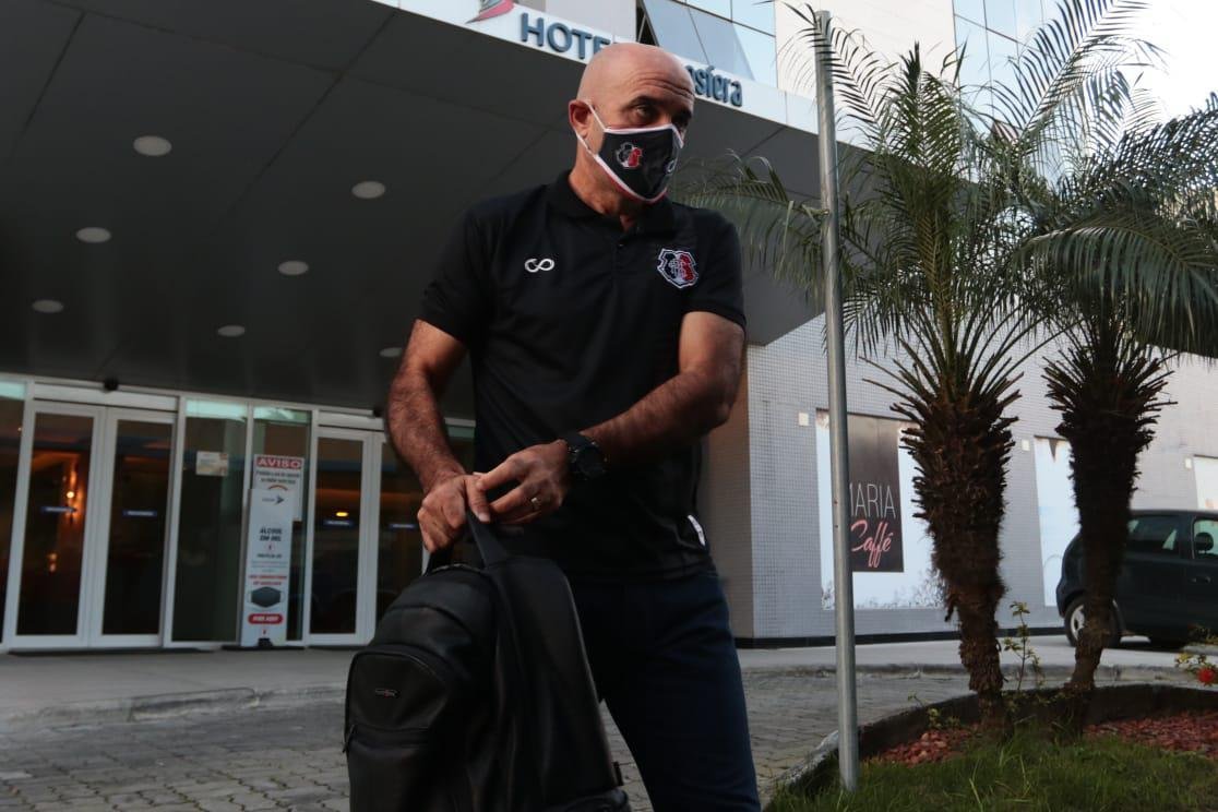 Confiança e Santa Cruz jogam em Feira de Santana na noite deste sábado. Partida vale uma vaga na semifinal da Copa do Nordeste