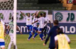 Leo fechou a vitria do Cruzeiro sobre o Guarani por 3 a 2 em Campinas