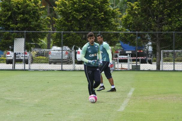 Imagens do treino do Cruzeiro nesta segunda-feira, 19 de fevereiro, na Toca da Raposa II