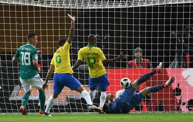 Gabriel Jesus fez, de cabea, o nico gol da vitria brasileira sobre a Alemanha em Berlim