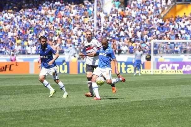 Imagens de Cruzeiro x Santa Cruz, pela 22 rodada do Brasileiro, no Mineiro