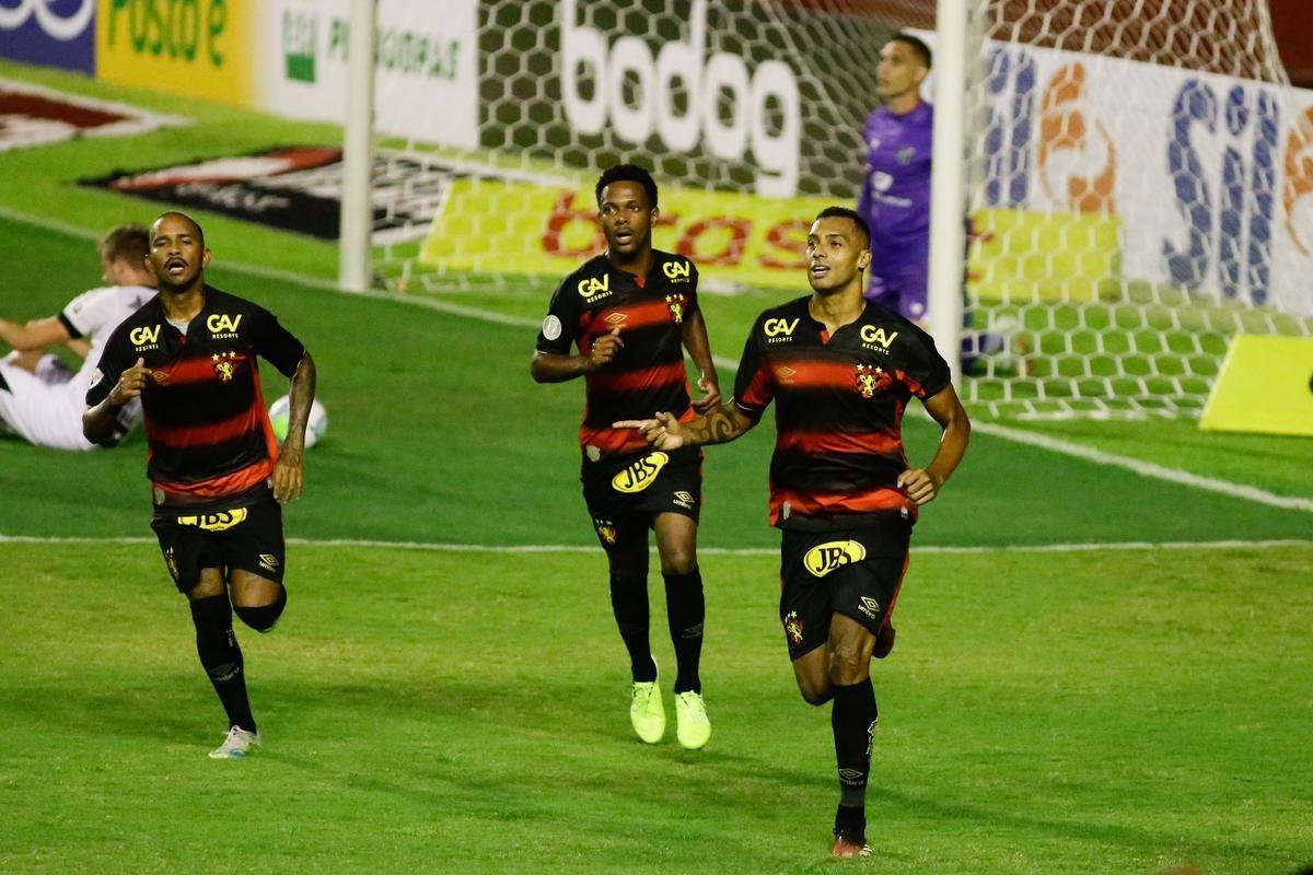 Na estreia do Brasileirão, o Sport bateu o Ceará por 3 a 2, com gols de Elton (2x) e Jonatan Gomez.