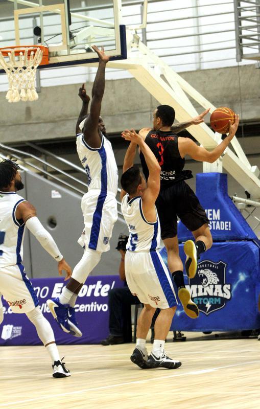 Mesmo sem contar Leandrinho, cestinha do NBB, o Minas venceu o Braslia em Belo Horizonte