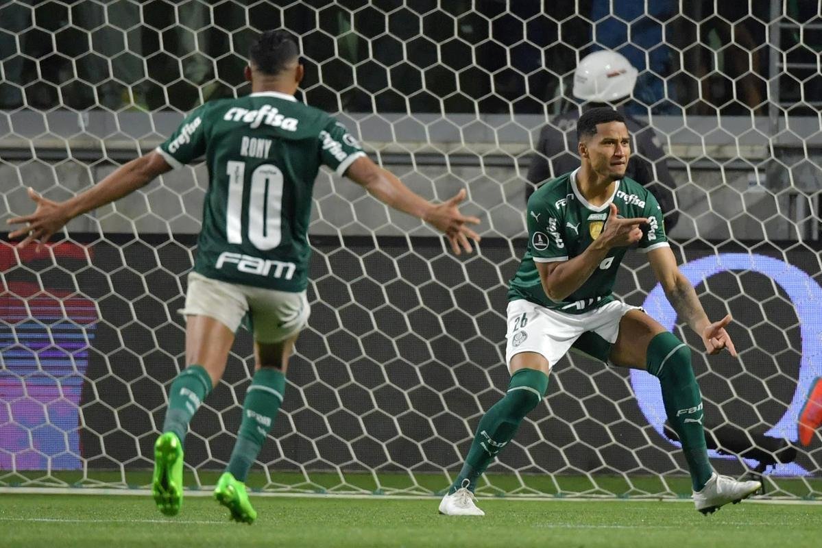 Palmeiras derrotou o Atltico por 6 a 5 nos pnaltis, depois de empate por 0 a 0 no tempo regulamentar, e se classificou s semifinais da Copa Libertadores