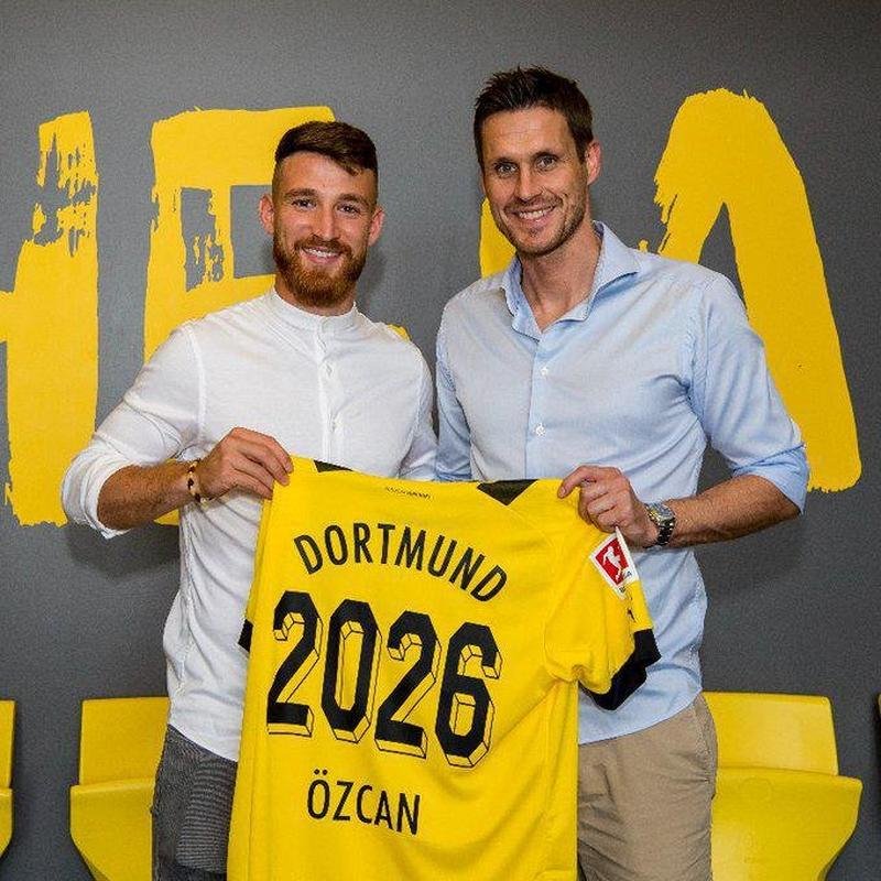 Borussia Dortmund: volante Salih zcan (ex-Kln)