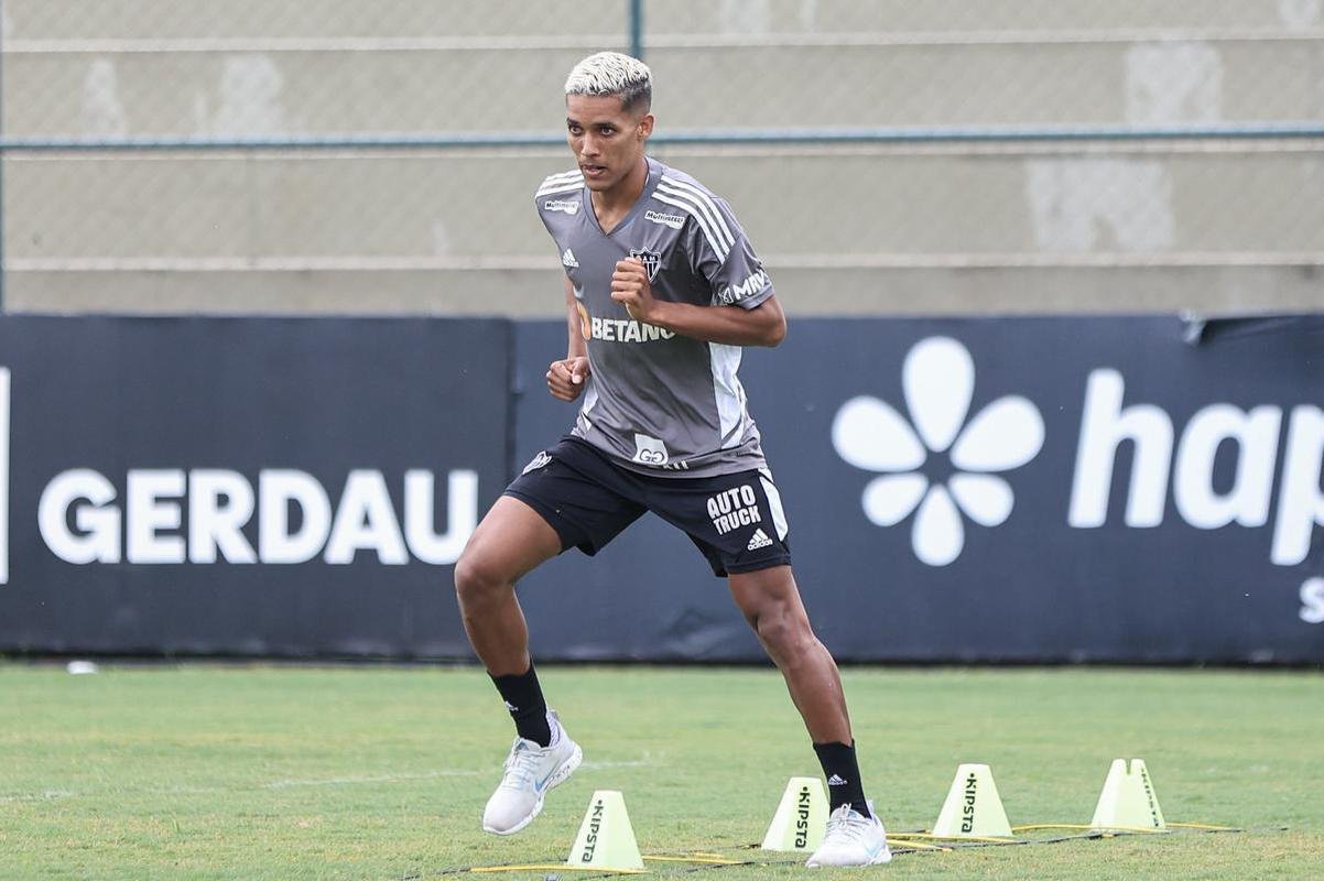 Veja fotos do primeiro dia de pr-temporada do Atltico