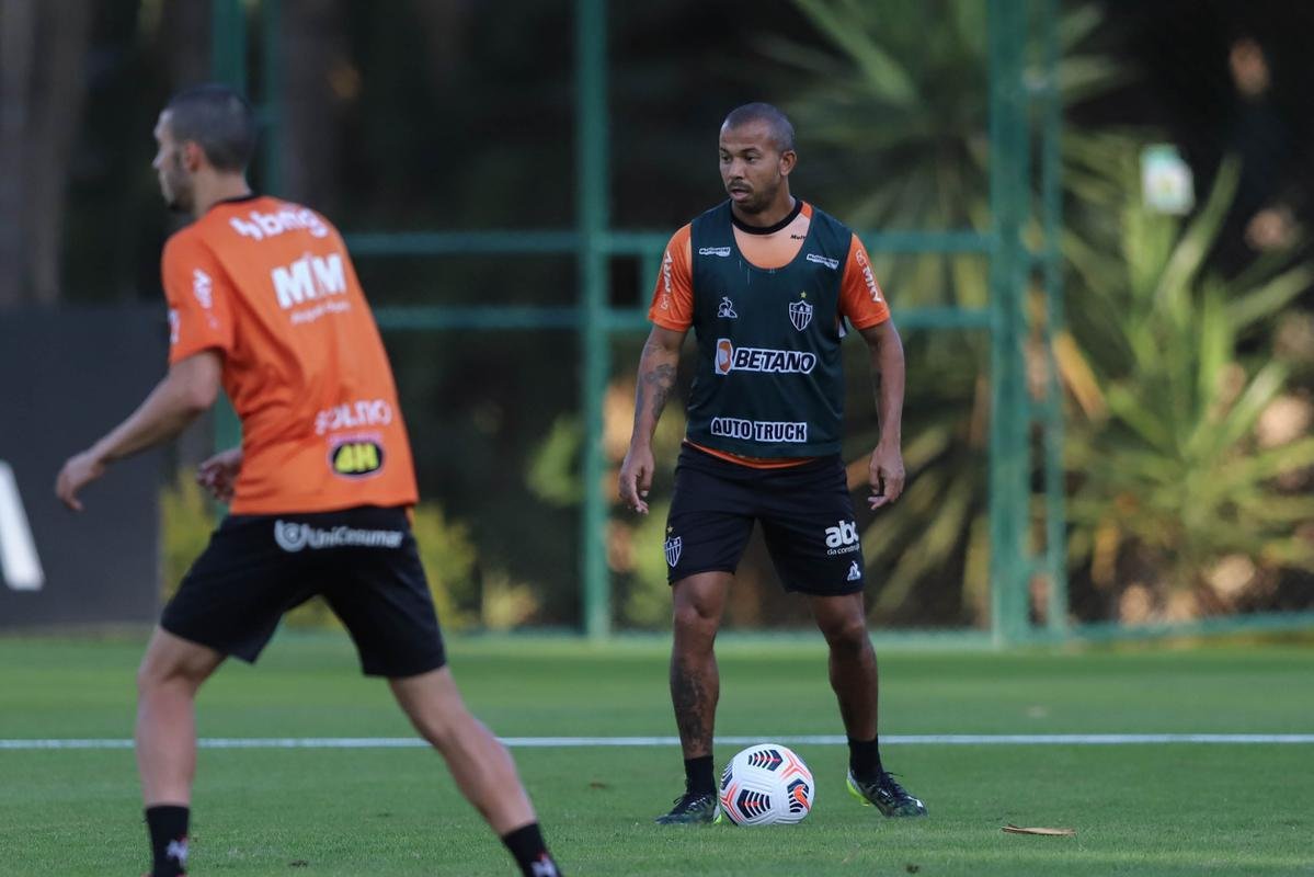 Fotos do treino do Atltico antes da viagem para a Argentina