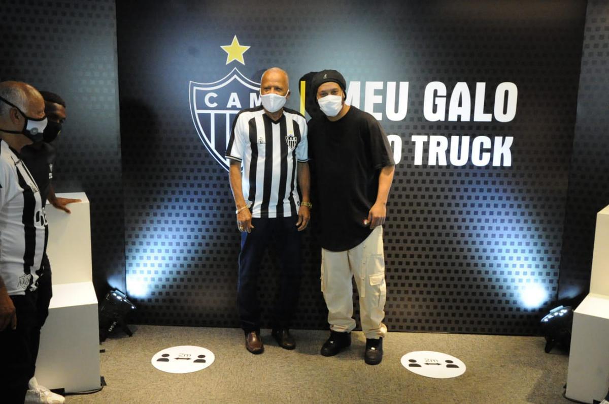 Ronaldinho participou de evento de patrocinador do Atltico no Mineiro e encontrou com jogadores da atualidade, como Rafael e Marquinhos, e dolos do passado, casos de Reinaldo, der Aleixo e Dad Maravilha