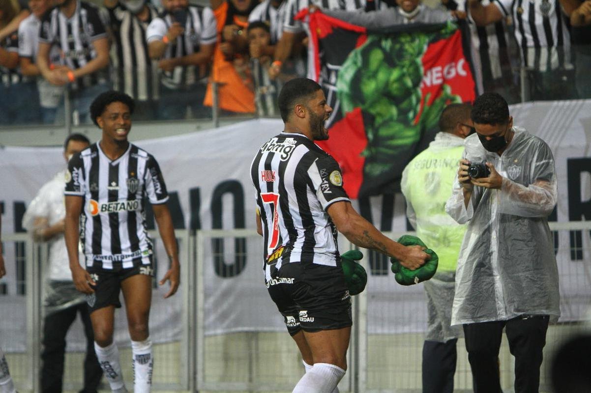 Festa de Hulk com os dois marcados sobre o Juventude no Mineiro