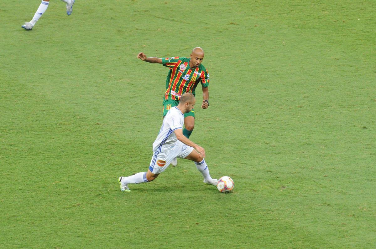Fotos do duelo entre Cruzeiro e Sampaio Corra, no Mineiro, pela 14 rodada da Srie B do Campeonato Brasileiro