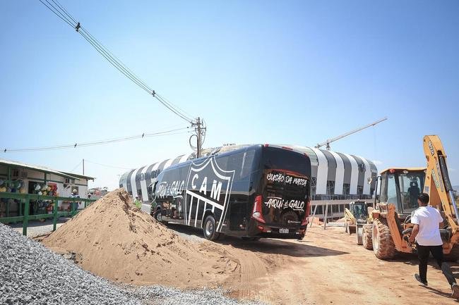 Na manh deste sbado (24/9), jogadores, comisso tcnica e diretoria do Atltico visitaram as obras da Arena MRV, futura casa do Galo.