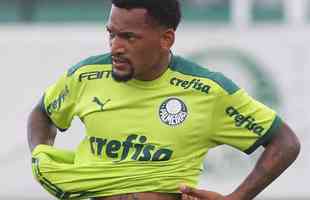 Jailson - 26 anos - volante do Palmeiras
