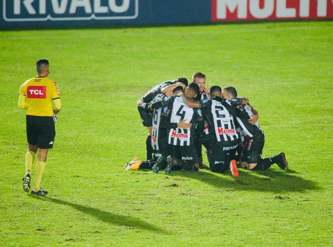 Operrio conseguiu vitria por 2 a 1 e reconduziu Cruzeiro ao Z4 da Srie B