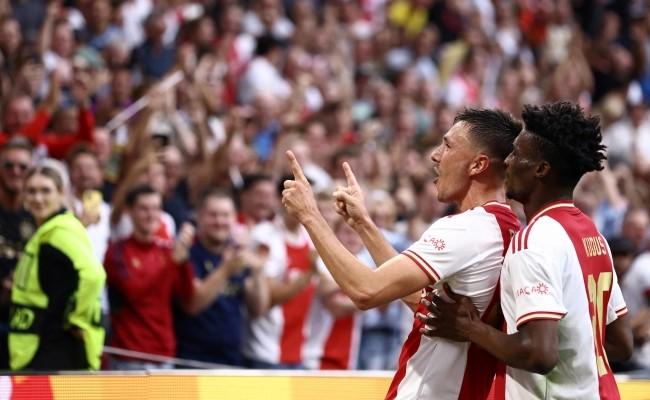 Ajax abriu o placar aos 16 minutos do primeiro tempo