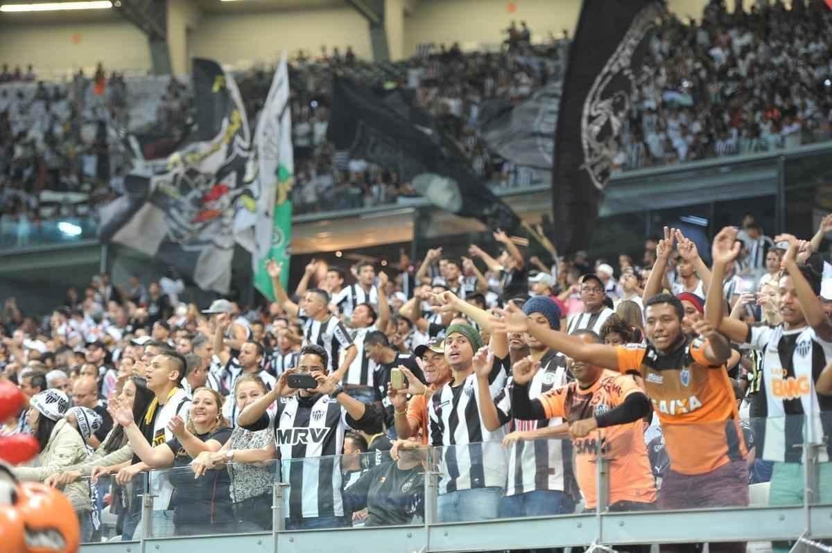 Torcida do Galo acompanhou o duelo entre o Alvinegro e o Jorge Wilstermann, no Mineiro