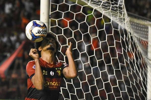 De virada e com gols de Hernane e Guilherme, o Sport reencontrou o caminho das vitórias, diante do Paraná, na Ilha do Retiro, pela 31ª rodada da Série B