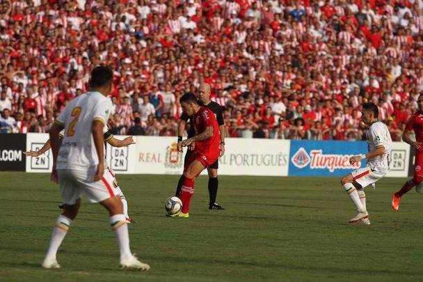 Náutico e Sampaio Corrêa iniciaram a decisão da Série C neste domingo