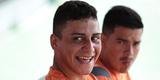 Jogadores do Santa Cruz treinaram no est�dio do Arruda, j� apresentando trabalhos com bola no gramado, sob a supervis�o do t�cnico Itamar Sch�lle. Todos os atletas e os membros da comiss�o t�cnica seguem submetidos �s medidas de afastamento social.