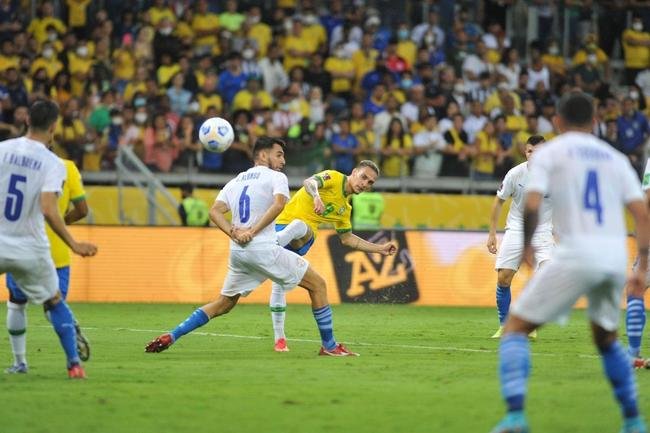 Brasil goleou o Paraguai por 4 a 0 no Mineiro, em BH, pelas Eliminatrias da Copa do Mundo, com gols de Raphinha, Philippe Coutinho, Antony e Rodrygo