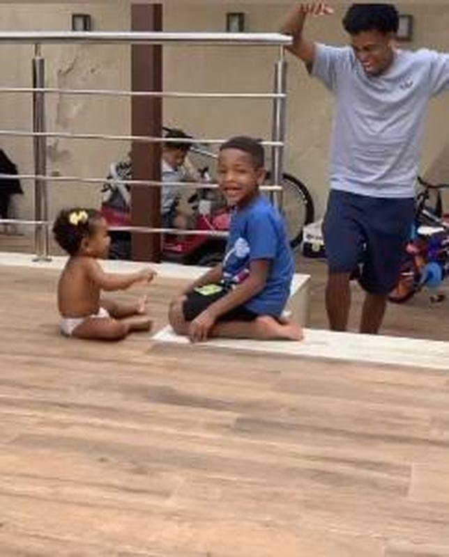 Atacante Keno aproveita a famlia nas frias