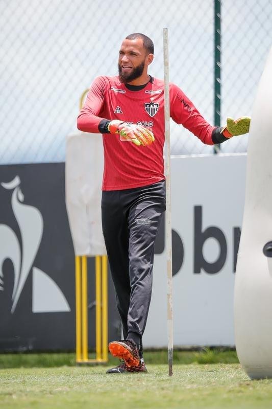 Aps polmica balada, Dylan e Marrony participam normalmente do treino na Cidade do Galo