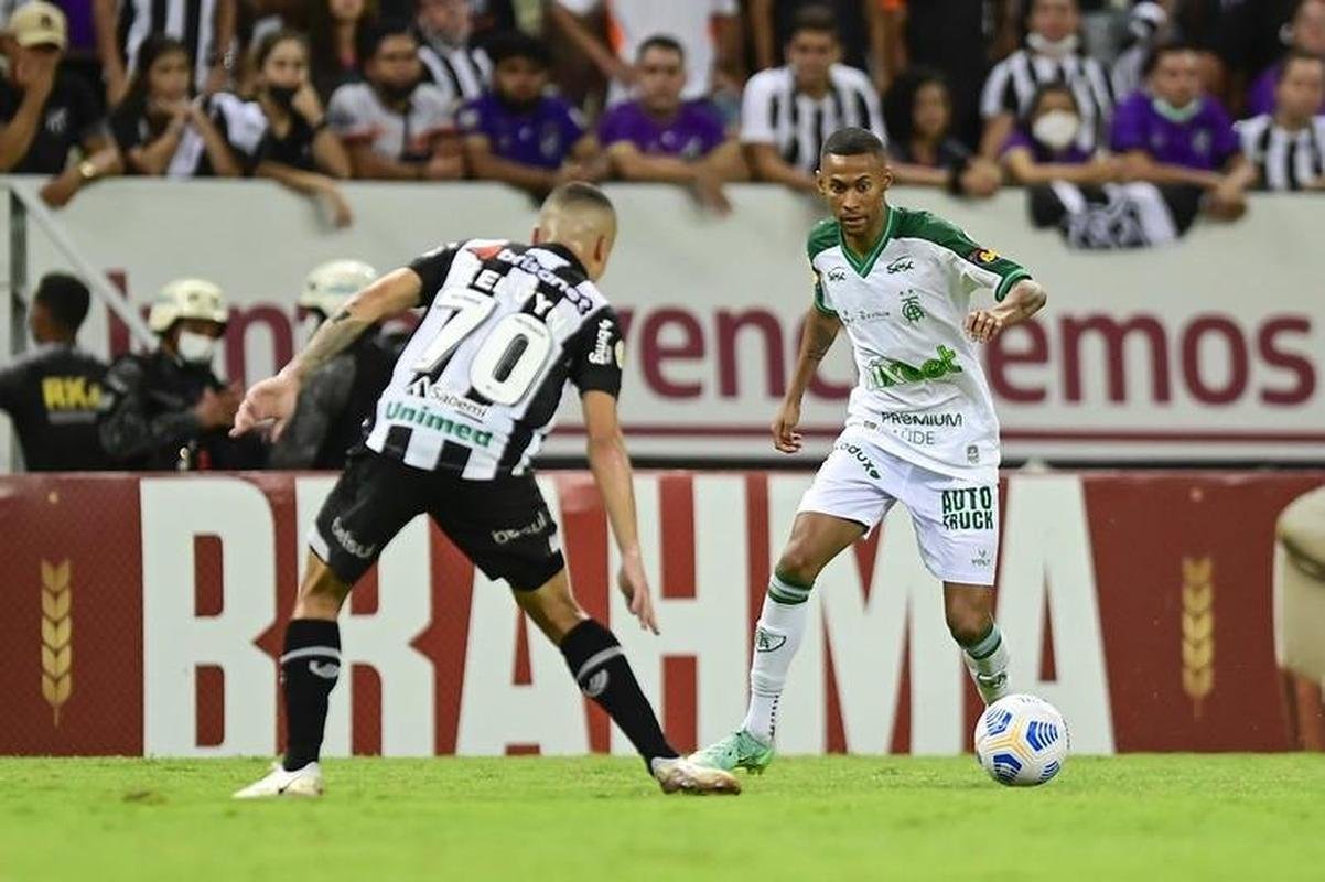 Fotos do empate entre Cear e Amrica, por 0 a 0, na Arena Castelo, em Fortaleza, pela 37 rodada do Campeonato Brasileiro