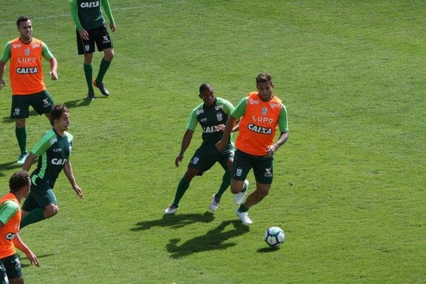 Amrica se prepara para enfrentar o Cruzeiro, nesta quinta-feira, s 19h30, pela 13 rodada do Brasileiro