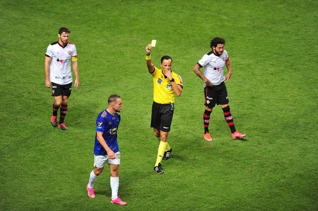 Fotos do duelo entre Cruzeiro e Vitria, no Independncia, em Belo Horizonte, pela 17 rodada da Srie B do Campeonato Brasileiro