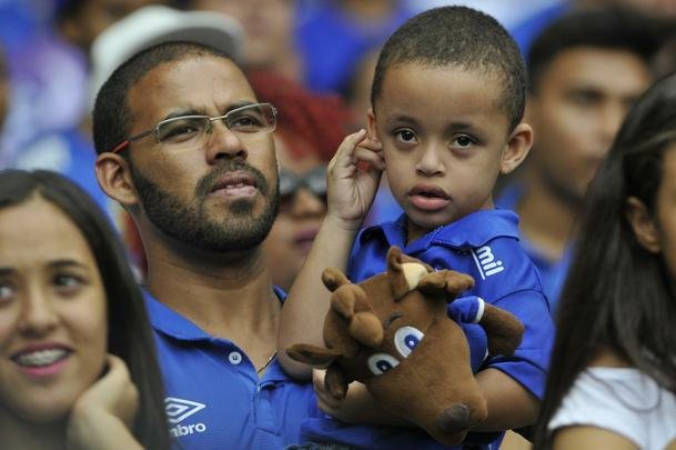 Torcedores do Cruzeiro compareceram em grande nmero ao Mineiro na semifinal contra o Tupi