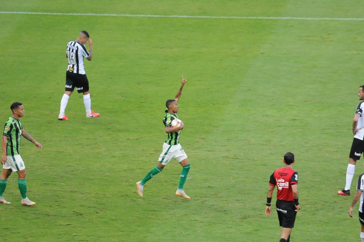 Amrica reagiu no segundo tempo e diminuiu com gol de Ademir