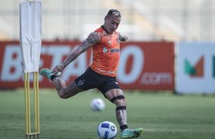 Fotos do primeiro treino de Junior Alonso no retorno ao Atltico