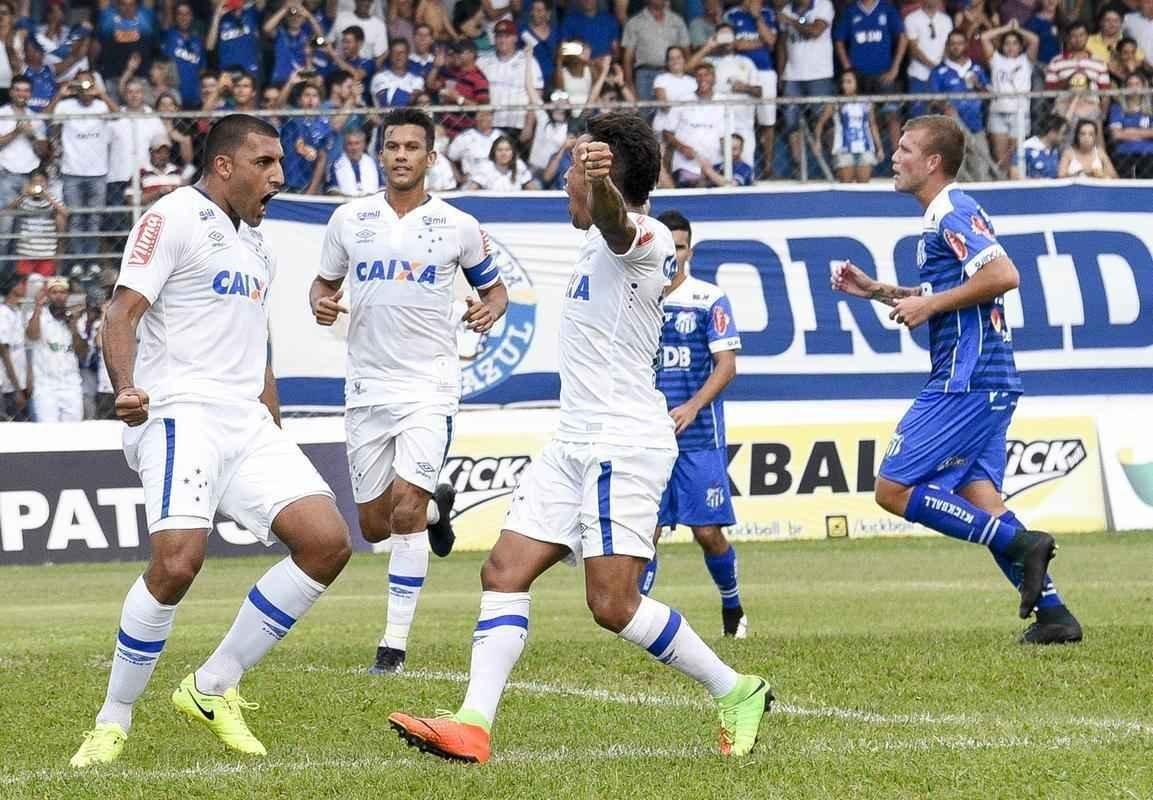 URT e Cruzeiro empataram por 1 a 1 neste sbado