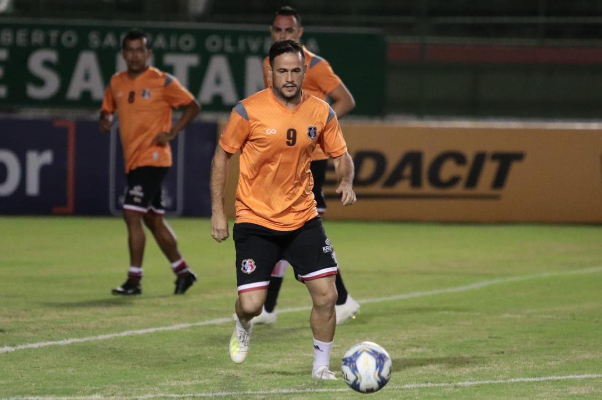 Confiança e Santa Cruz jogam em Feira de Santana na noite deste sábado. Partida vale uma vaga na semifinal da Copa do Nordeste