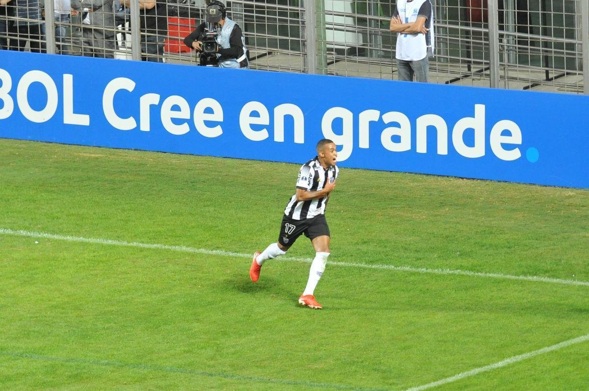 No segundo tempo, Atltico pressionou o Unin La Calera e chegou ao gol com Alerrandro: 1 a 0