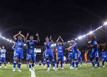 Cruzeiro lidera a Série B, com 31 pontos, e 11 de vantagem sobre o Sport, quinto colocado